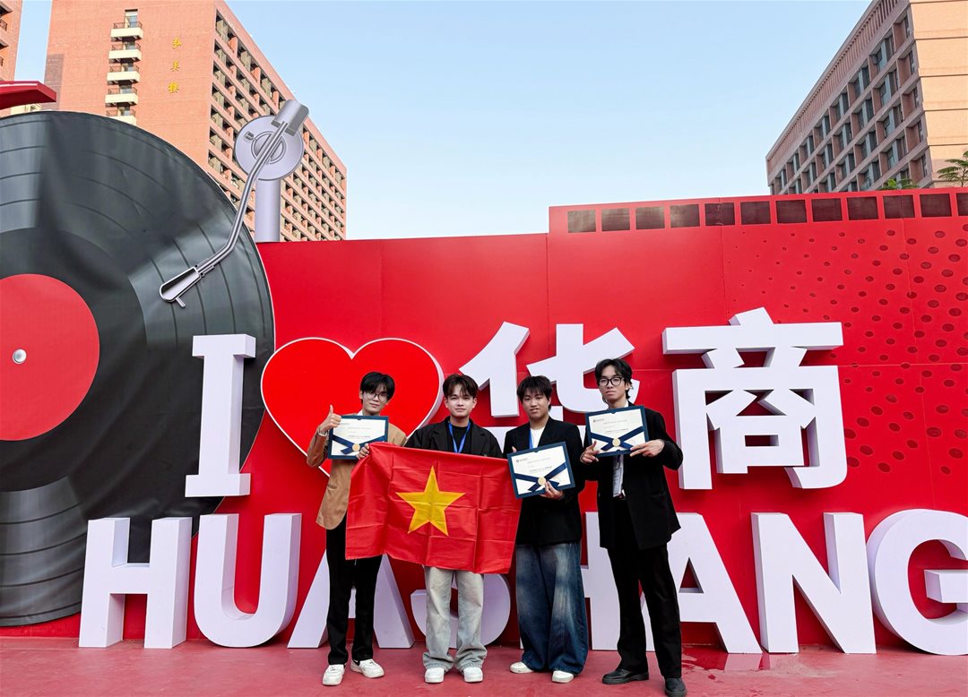 Sinh viên LHU vươn ra thế giới bằng tri thức và công nghệ Việt