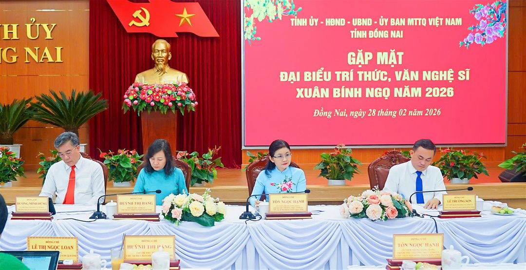 Lãnh đạo LHU phát biểu, tham luận tại Gặp mặt trí thức, văn nghệ sĩ Xuân Bính Ngọ 2026