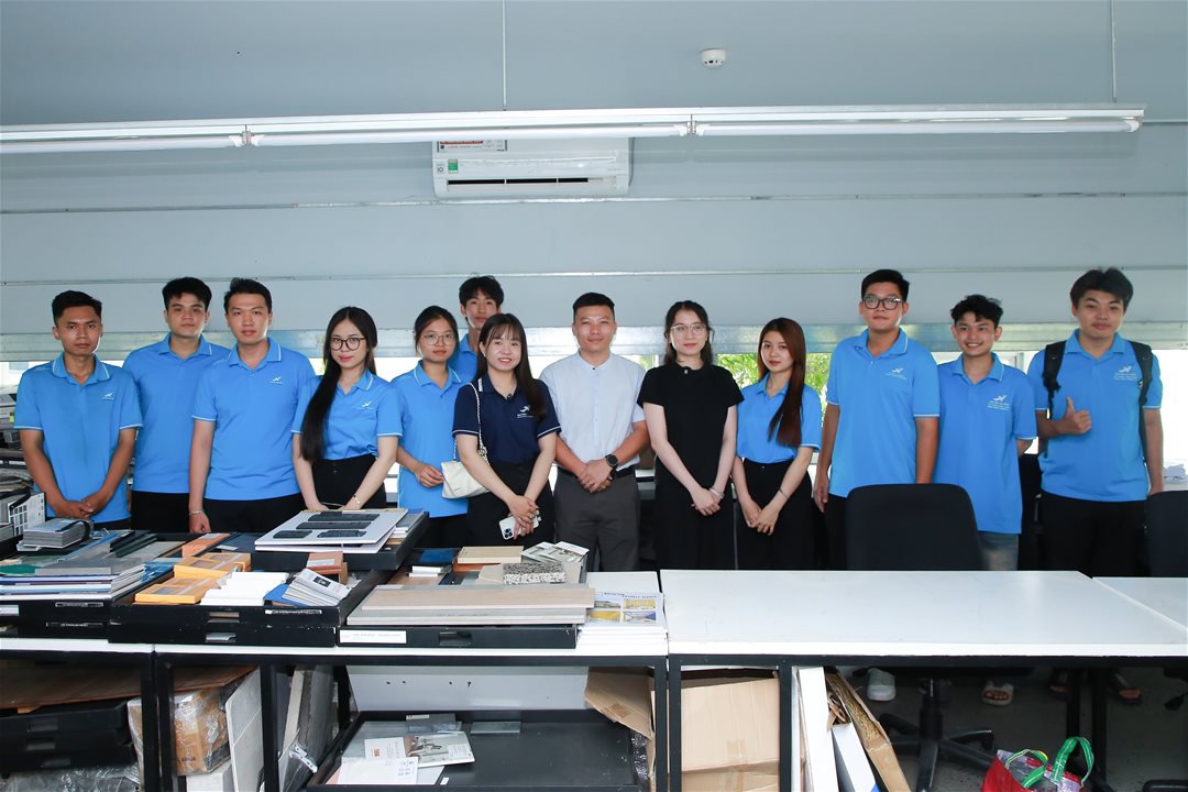 Khoa luôn chú trọng việc cho sinh viên trải nghiệm thực tế đối với các công ty, doanh nghiệp hàng đầu